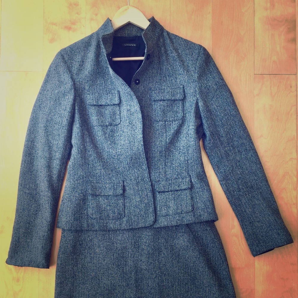Ladies Tahari skirt suit